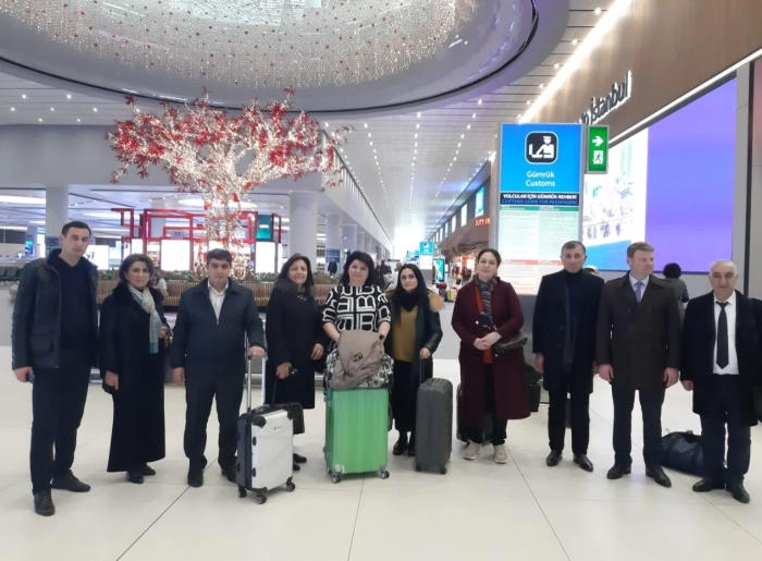  10 məktəb direktoru "STEAM Azerbaijan" layihəsi çərşivəsində İstanbul şəhərinə yola düşüb.